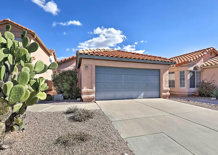 Area House W/ Pool Access & Mountain Views! Tucson