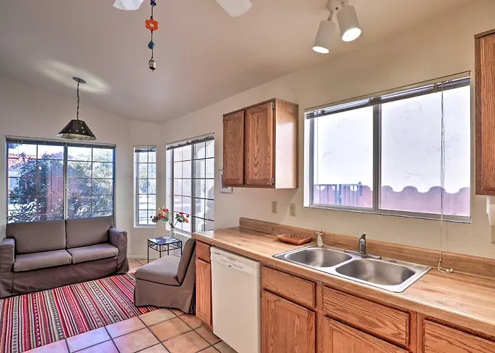 Holiday home Area House W/ Pool Access & Mountain Views! Tucson