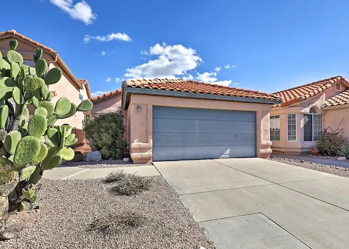 Area House W/ Pool Access & Mountain Views! Tucson